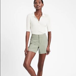 Banana Republic High Waist 5” Dress‎ Shorts Sage Green Size 4 NWT